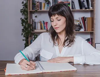How to Write a Biography Essay: A Step-by-Step Guide