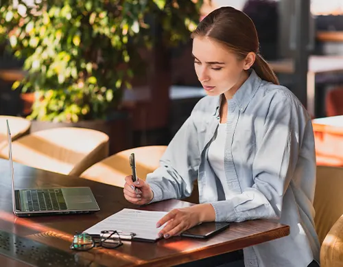 How to Write a Commentary Essay: Ultimate Guide with Example