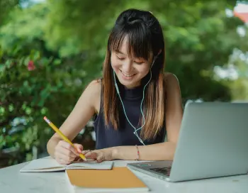 Argumentative Essay Outline Guide with Examples (2026)