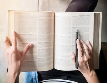 Literature Review Essentials: Synthesizing Sources Guide (2026)